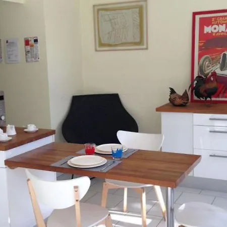 Paisible Avec Jardins Privatifs à Cognac, Proche Des Sentiers De Randonnée, Animaux Acceptés - Fr-1-653-178 Hébergement de vacances Cognac