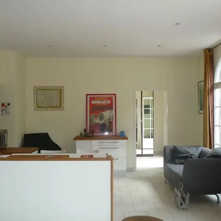 Paisible Avec Jardins Privatifs à Cognac, Proche Des Sentiers De Randonnée, Animaux Acceptés - Fr-1-653-178 *